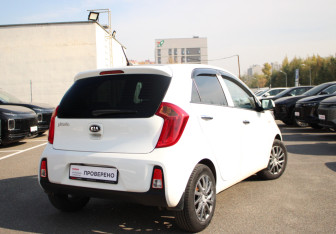 Подержанный автомобиль Kia Picanto 2016 года (3 фото)