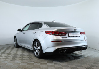 Подержанный автомобиль Kia Optima Sedan 2019 года (8 фото)