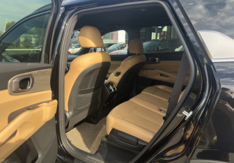 Подержанный автомобиль Kia Sorento 2021 года (12 фото)