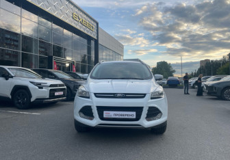 Подержанный автомобиль Ford Kuga 2014 года (2 фото)