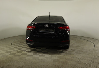 Подержанный автомобиль Hyundai Solaris Sedan 2019 года (6 фото)