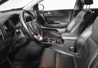 Подержанный автомобиль Kia Sportage 2021 года (10 фото)