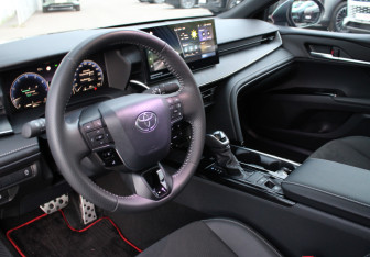 Подержанный автомобиль Toyota Camry Sedan 2024 года (7 фото)