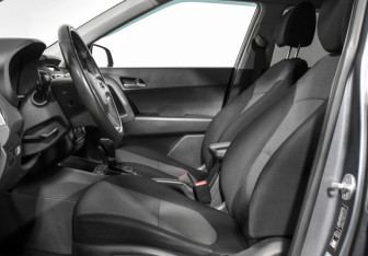 Подержанный автомобиль Hyundai Creta 2018 года (11 фото)