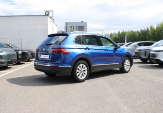 Подержанный автомобиль Volkswagen Tiguan 2021 года (4 фото)